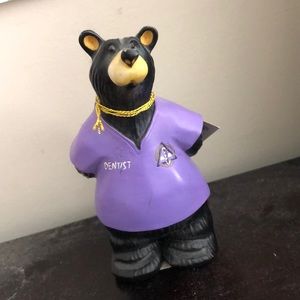 Smokey Mountain dentist bear